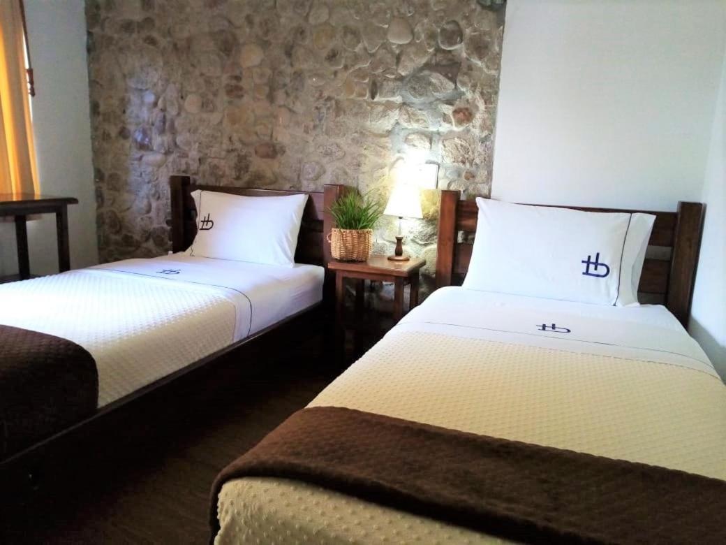 Ecohotel Bordones Isnos Exterior foto